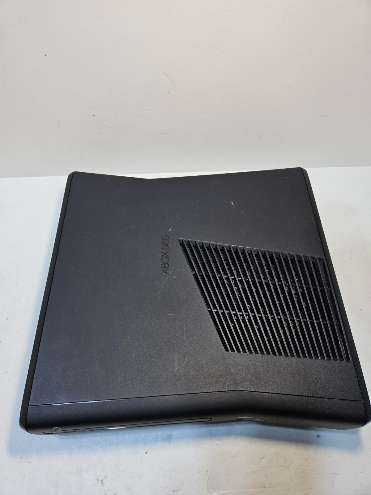 Microsoft Xbox 360 Slim Console Model 1439 4GB Console Only Tested Working