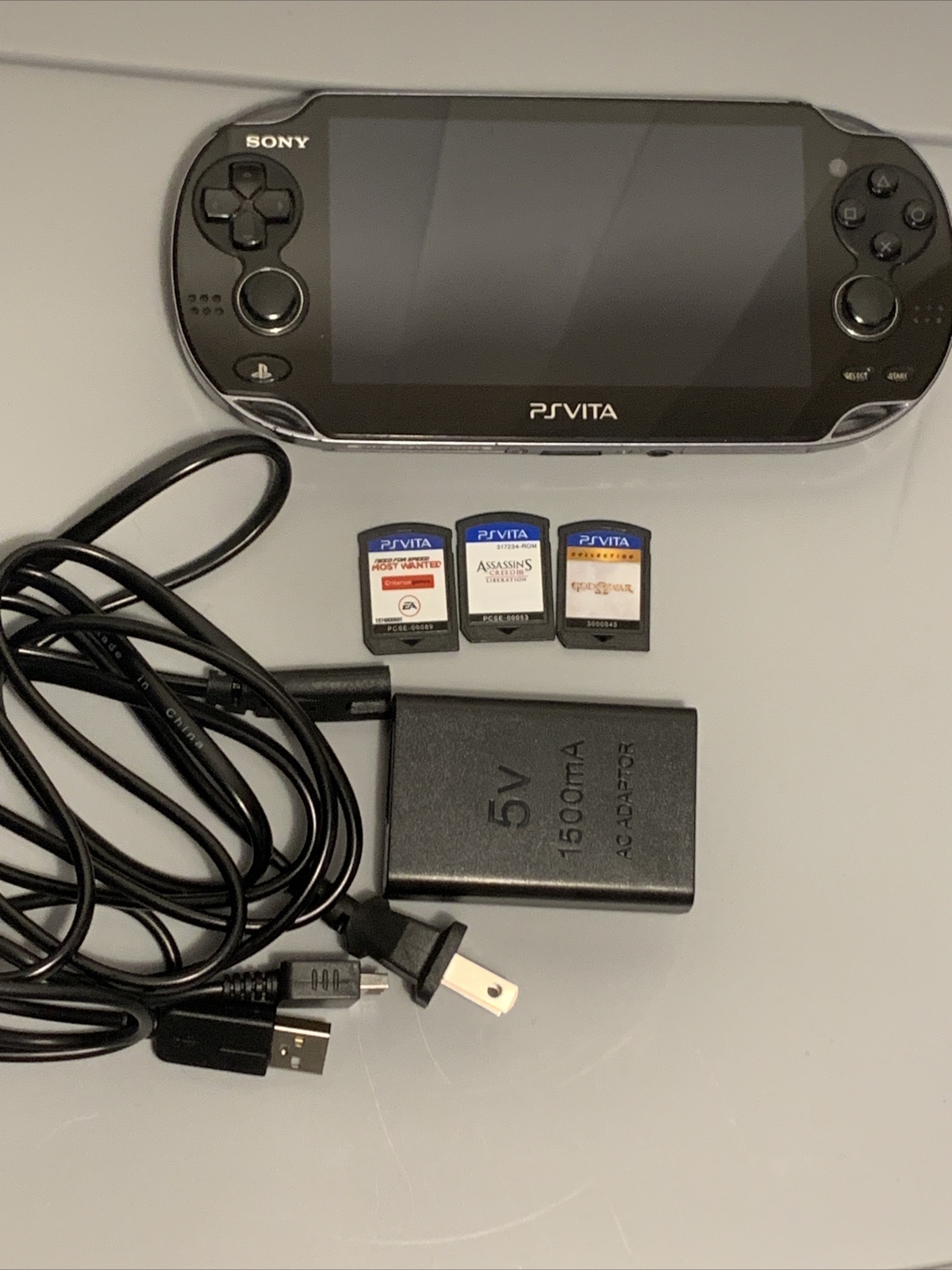 PS Vita Black PCH 2000 ZA11 Console Charger PSV Slim 3 Games