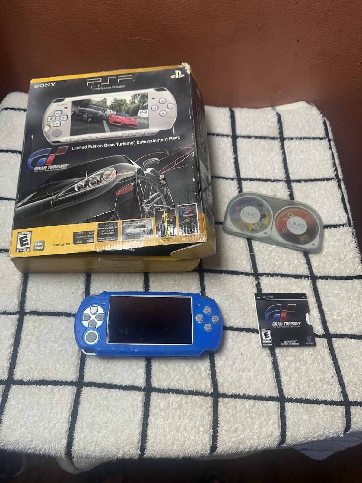 PlayStation Portable Limited Edition Gran Turismo Limited Edition Mystic Silver