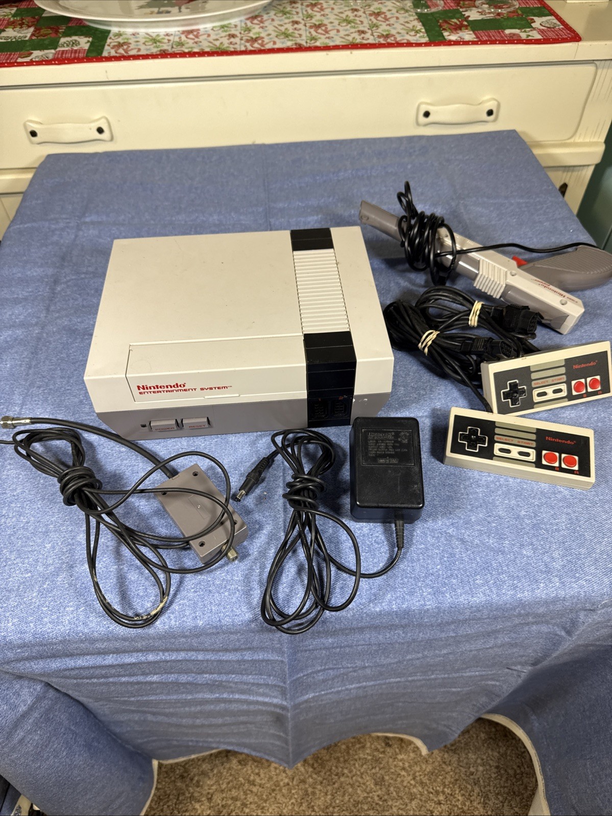 Nintendo NES Action Set Home Console – White/Gray- Brand New 72 Pin Connector