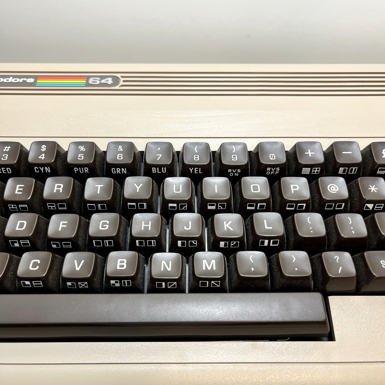 Vtg RARE Commodore 64 Console [Matching Serial #s] Bundle *IMMACULATE* w/ Extras
