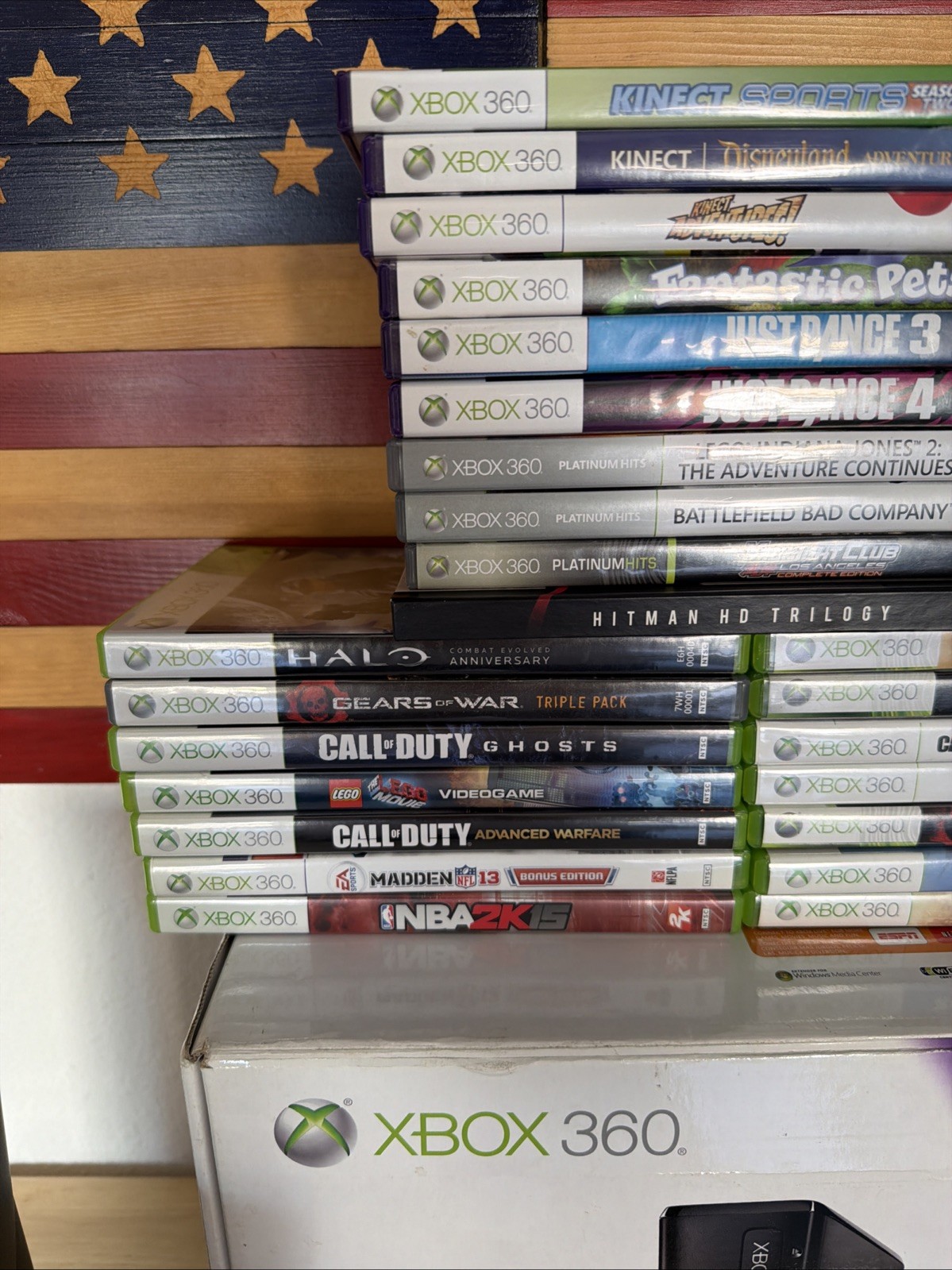 Microsoft Xbox 360 Slim 4GB 2 Controllers Kinect Bundle 24 Game Lot Tested W/Box