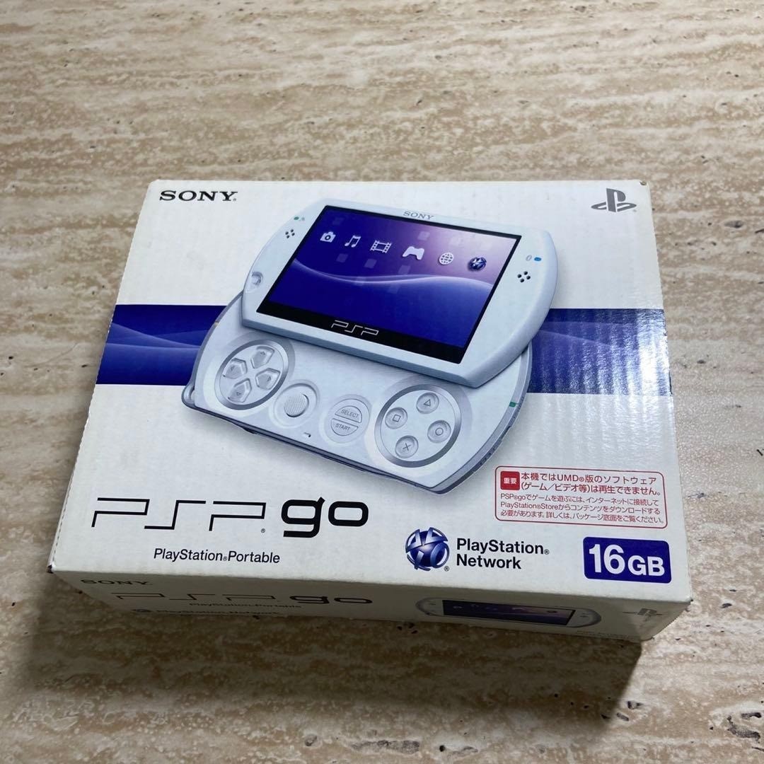 Sony PSP Go Pearl White 16GB Complete in Box Near Mint 6710