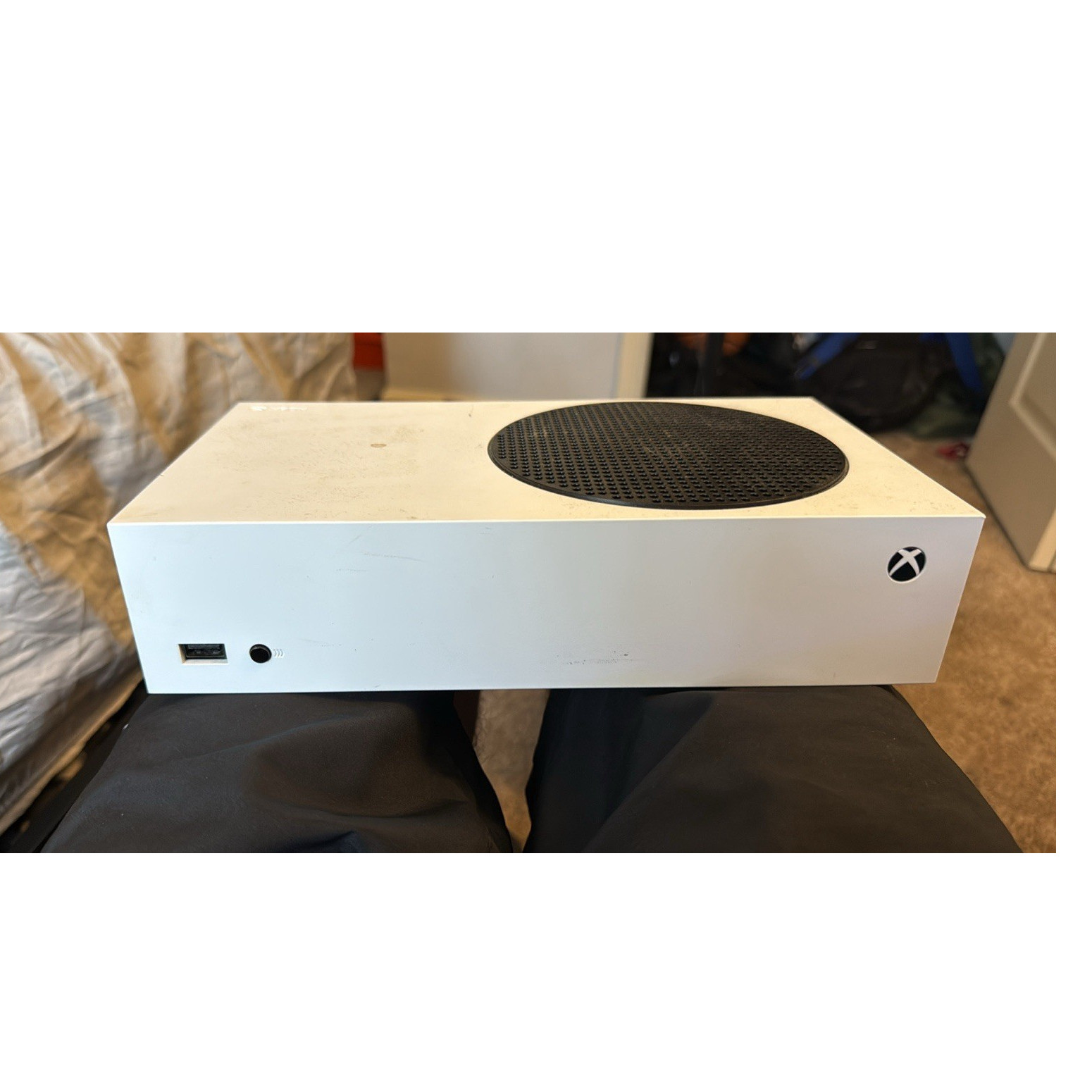 Microsoft Xbox Series S White Home Console USB-A Headphone Jack