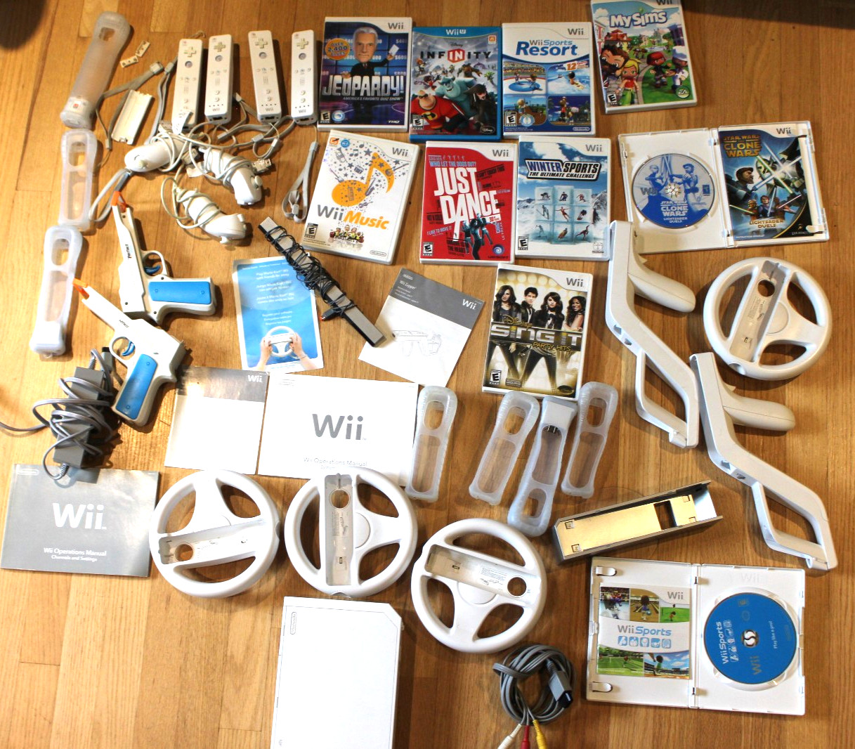 Nintendo Wii RVL-001 Console Complete, steering wheels/guns/games/more/white