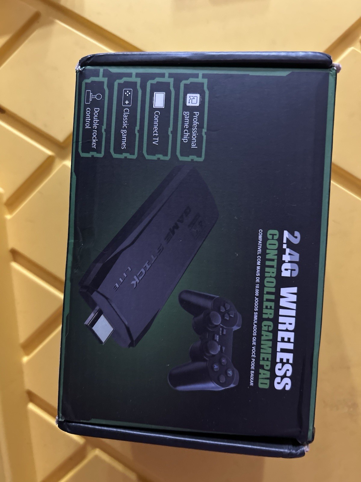 Retro Game Stick Lite 4K UHD HDMI Microconsole 64GB w/ 2.4G Wireless Controller