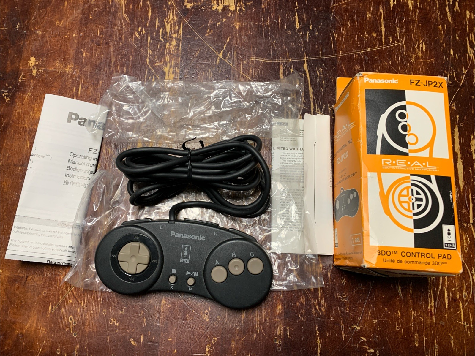 Panasonic 3DO Control Pad – FZ-JP2X – Vintage Retro Video Game Controller