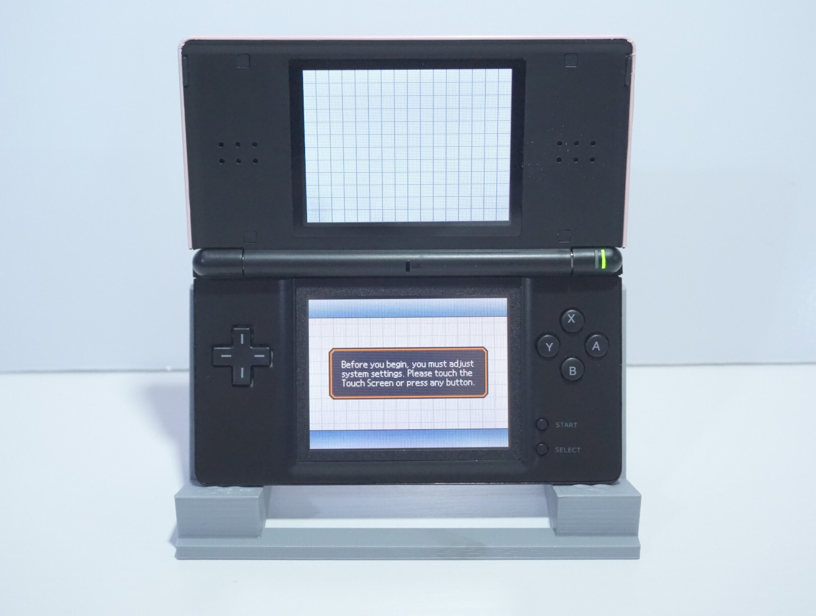 Nintendo DS Lite Shiny Metallic Pink / Black Handheld System with Charger