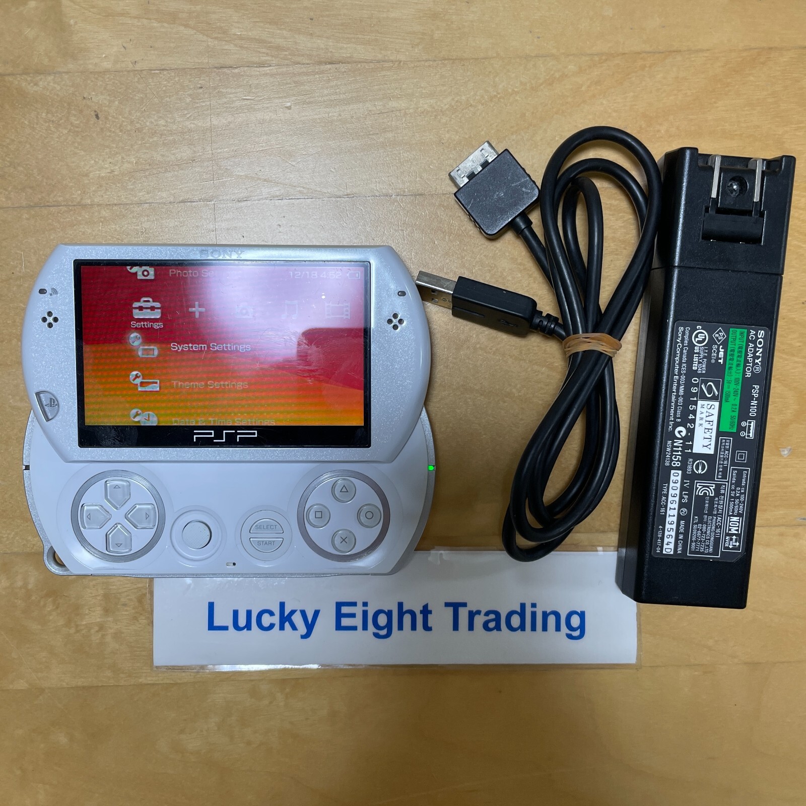 PSP Go Pearl White PSP N1000 PW Console Charger [CC]