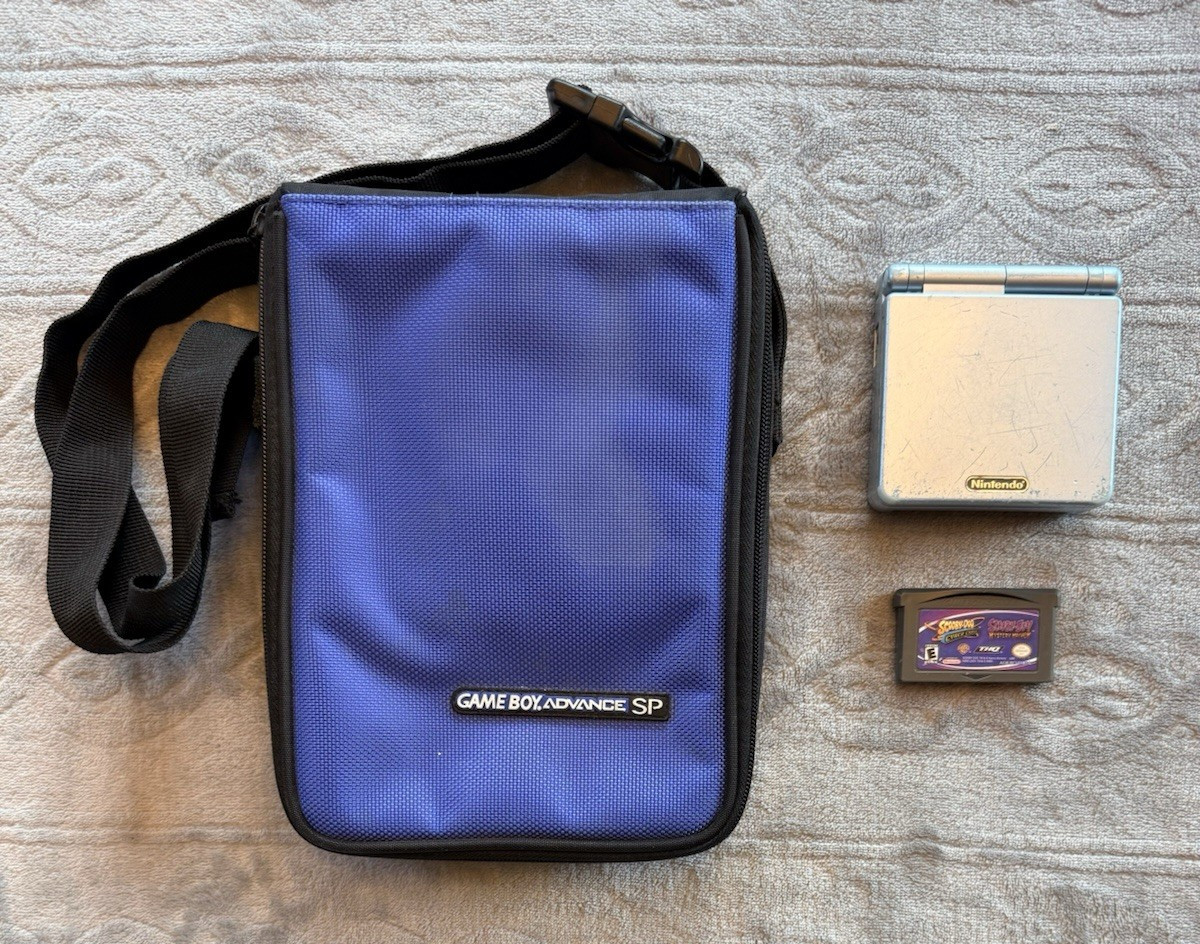 Nintendo Game Boy Advance SP AGS-101 Pearl Blue Console Scooby Doo Case Untested