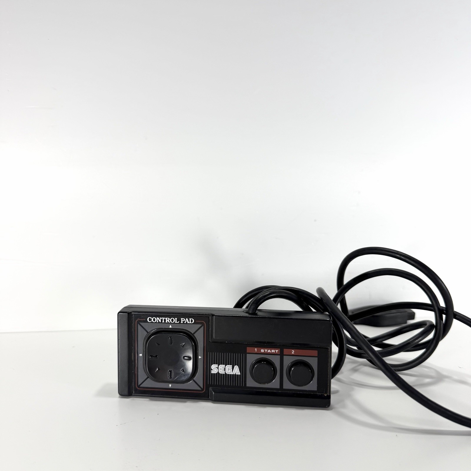SEGA Master System II Complete with Controller, Light Phaser and Cables – Console
