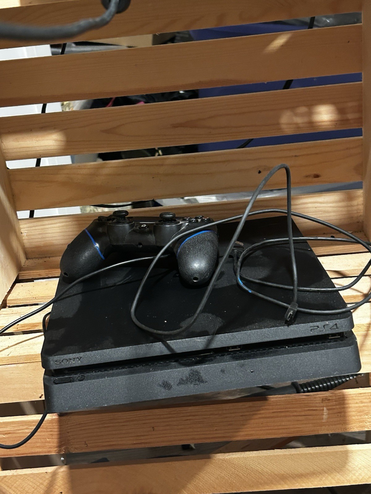 Sony Ps4 Console, 1 Controller, 2 Control Chargers & USB Plug. As Is