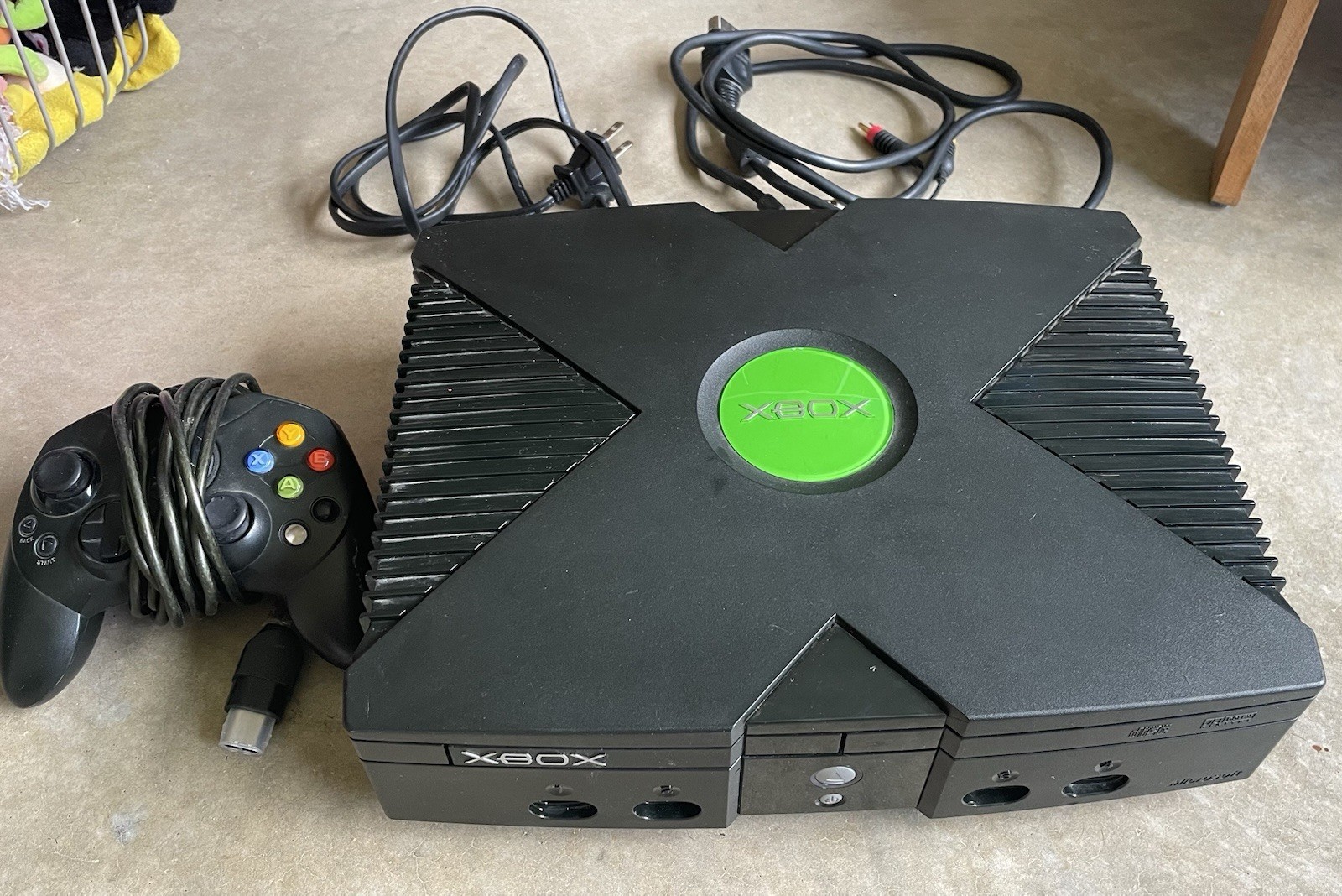 Original Xbox Bundle- Controller, NFL 2k5