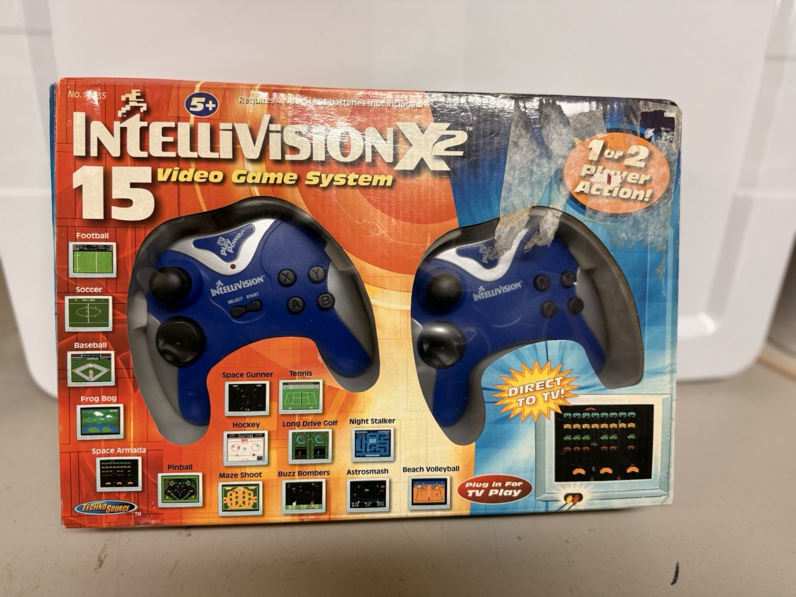 2005 INTELLIVISION X2 15 VIDEO GAME SYSTEM PLUG AND PLAY 2 CONTROLLERS