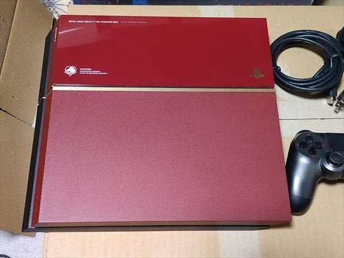 PlayStation 4 METAL GEAR SOLID V LIMITED PACK THE PHANTOM PAIN EDITION Used good