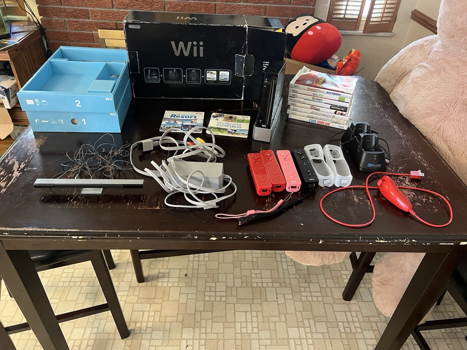 Wii Bundle Black W/box 4 Remotes 1 Nunchuck 10 Games Tested Working Wii Sports