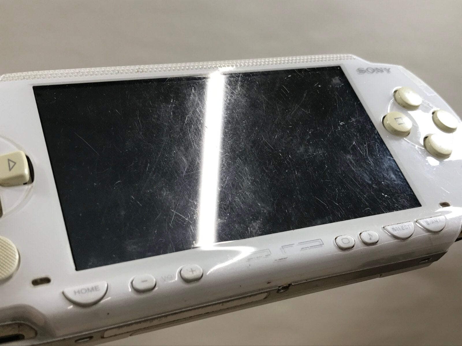 PSP-1000 CERAMIC WHITE Console Japan – With Defects GE1692