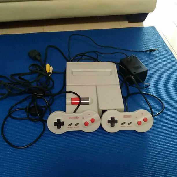 New Famicom　Complete　HVC-10 w/ 2 Controllers – Nintendo Tested NTSC-J NES USED