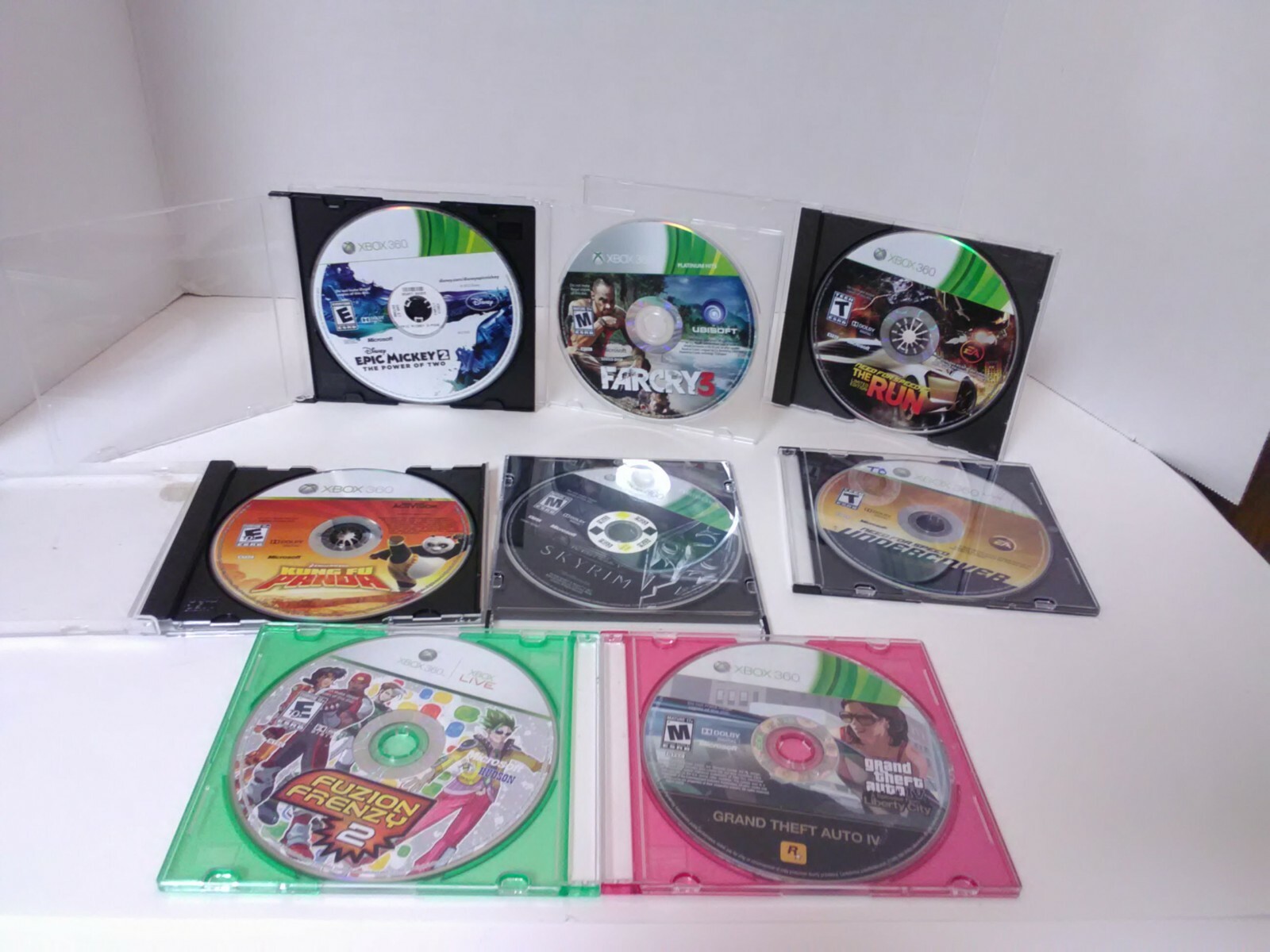 120 GB XBOX 360 Console w/ 2 Controllers, Kinect Bar, Cords & 53 Games – TESTED