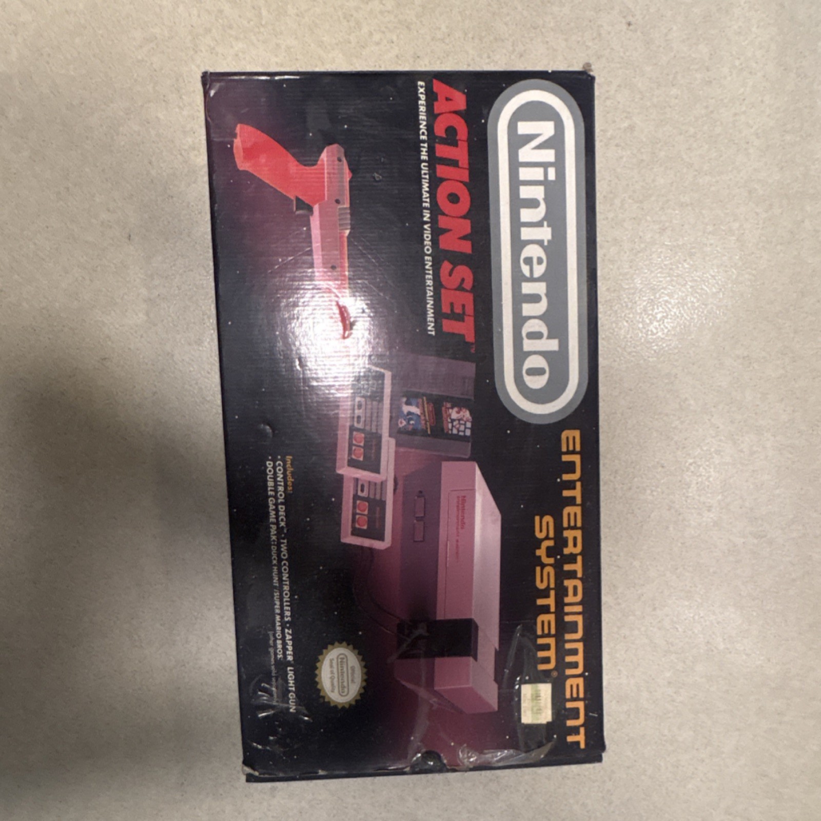 Nintendo NES Action Set Gray Home Console Light Gun RF Connectivity