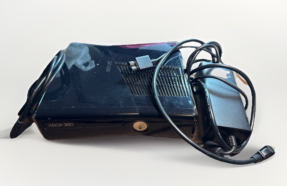 Microsoft Xbox 360 Console Black No Controller