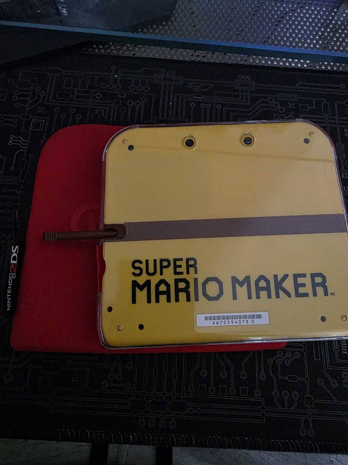 Nintendo 2DS – Super Mario Maker for Nintendo 3DS Console (MINT) + More!