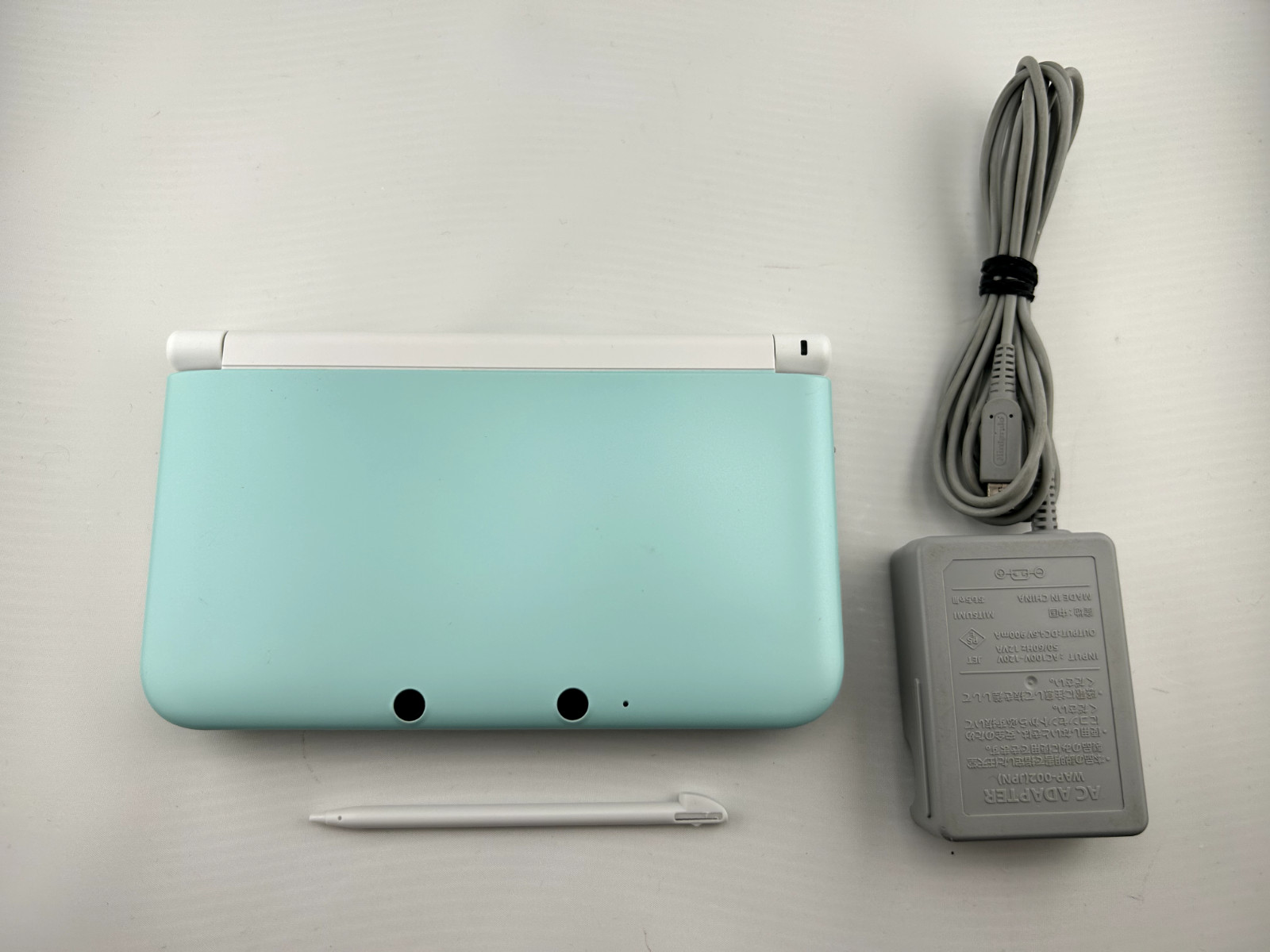 [A-rank] Nintendo 3DS LL XL console Mint White with Charger/Stylus