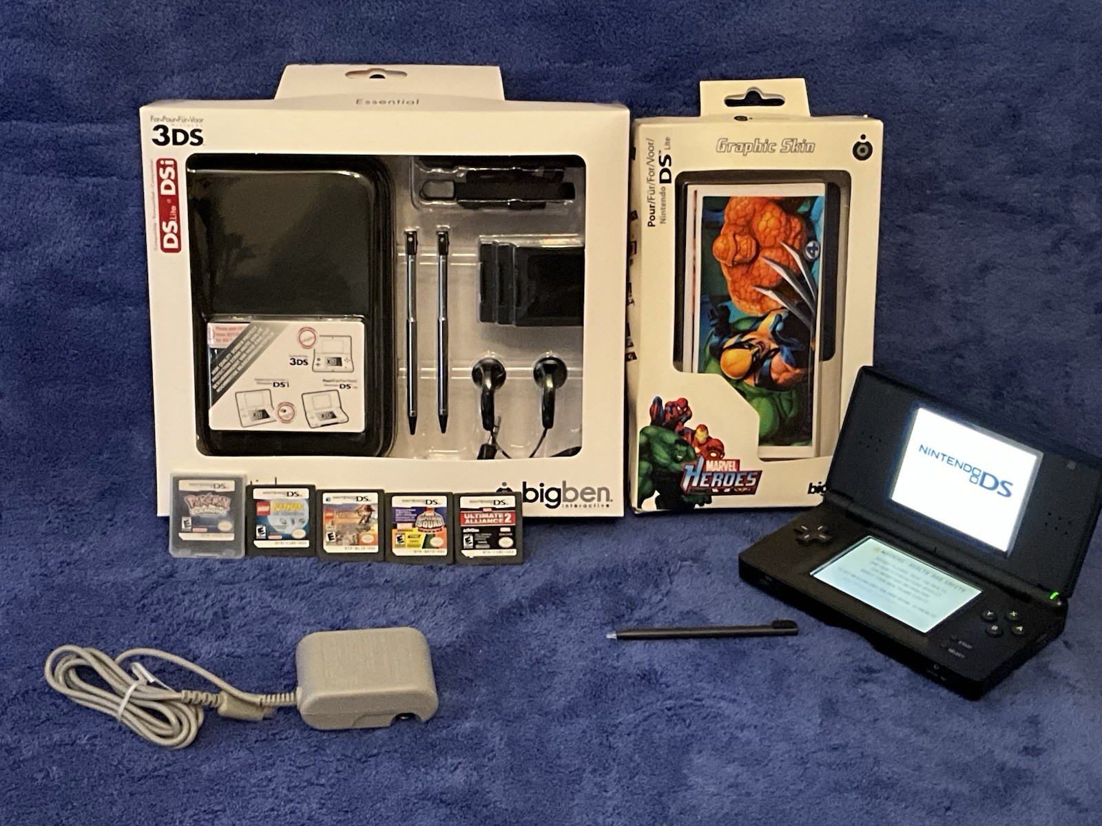 Nintendo DS Lite Black With Brand New Accessory Pack and 5 Games