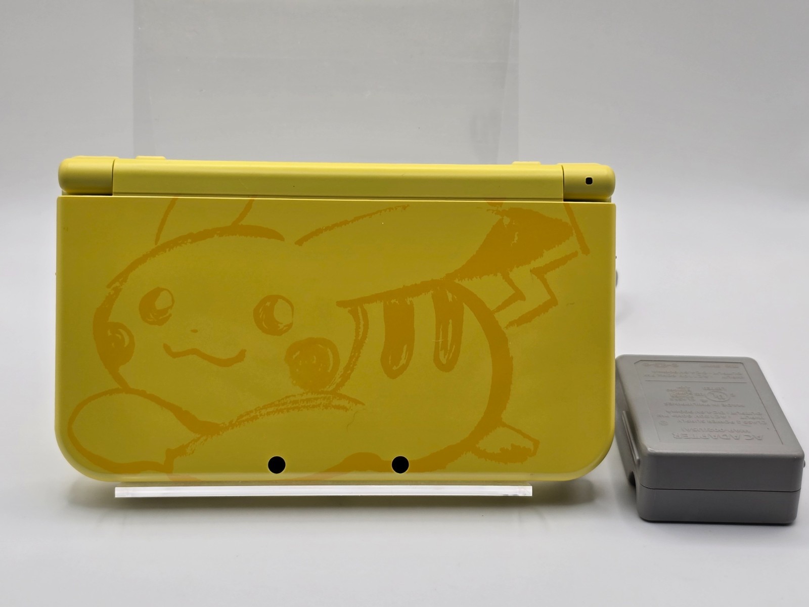 Pikachu Edition New Nintendo 3DS XL Yellow Console US Model Tested Authentic
