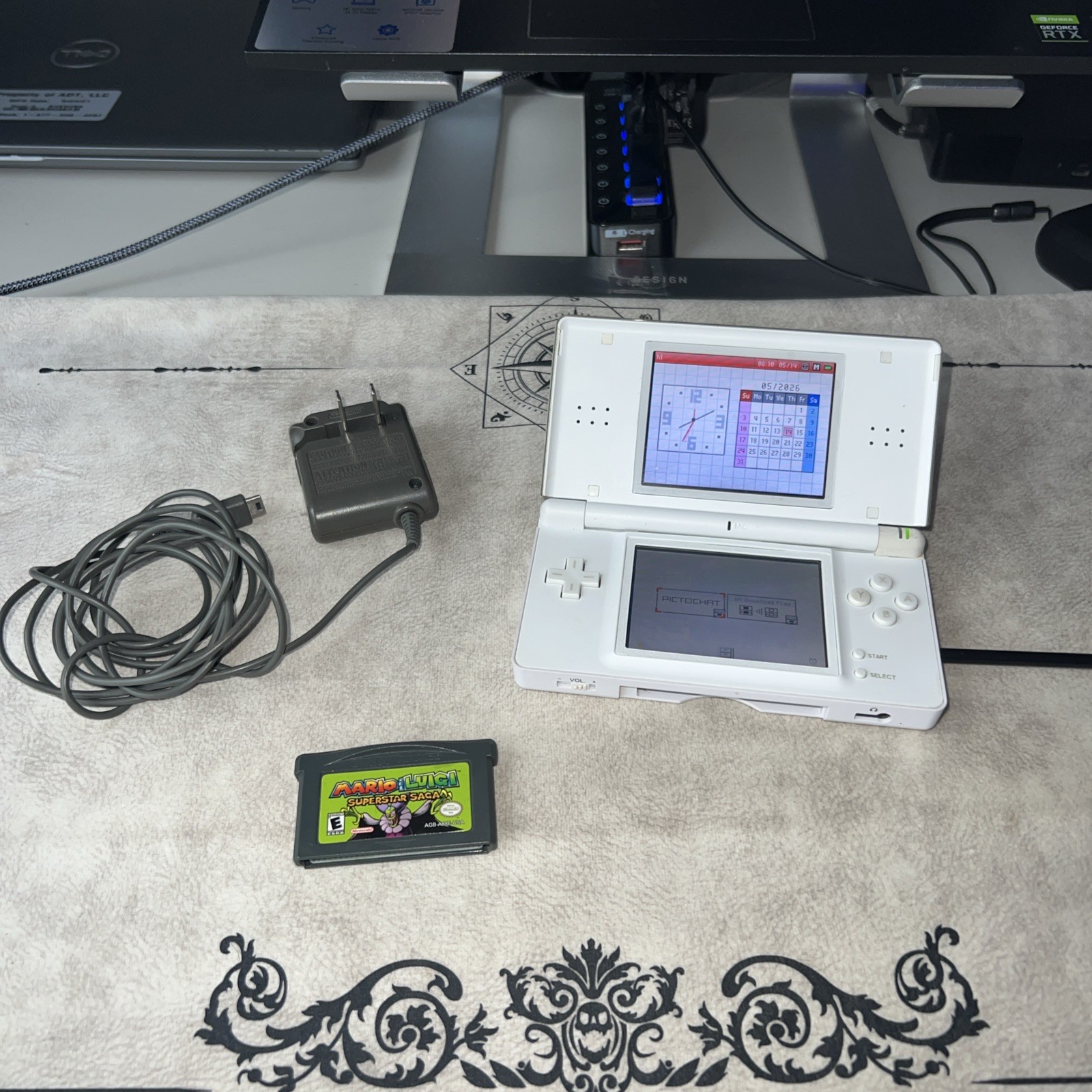 Nintendo DS Lite Handheld System White Working Tested Charger, Mario Game