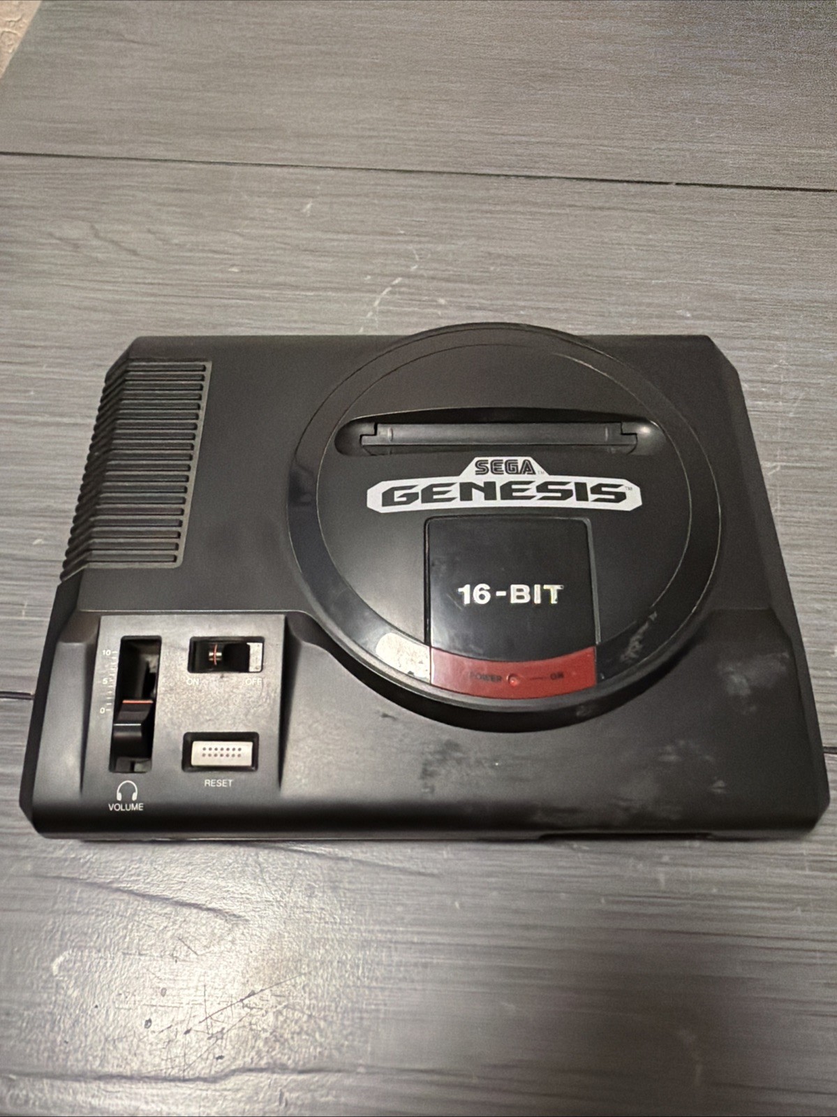 Sega Genesis 16-bit Model 1 Reset Button, Cleaned & Tested console only Vintage