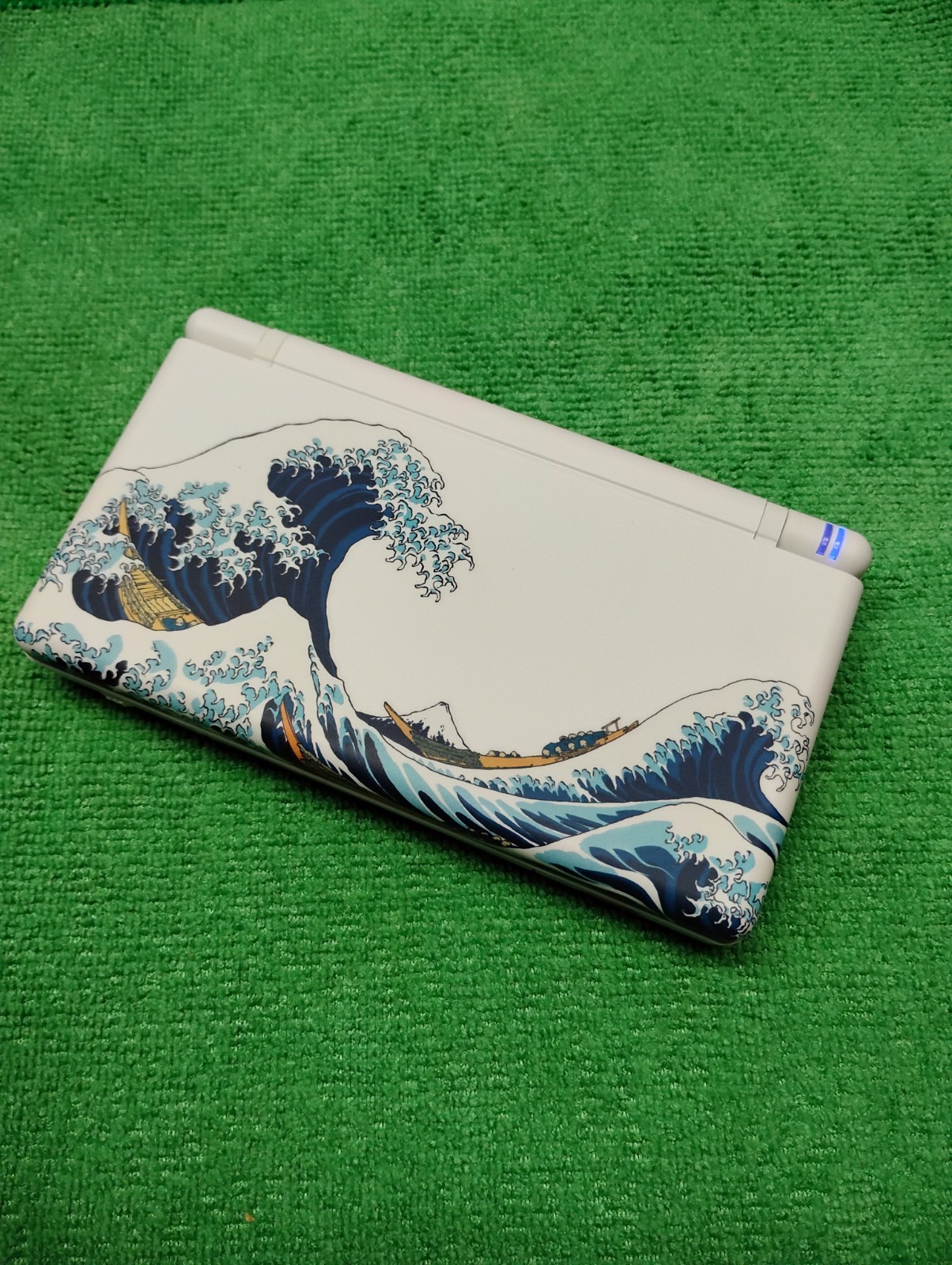 DS Lite Grate Wave With Blue Power LED