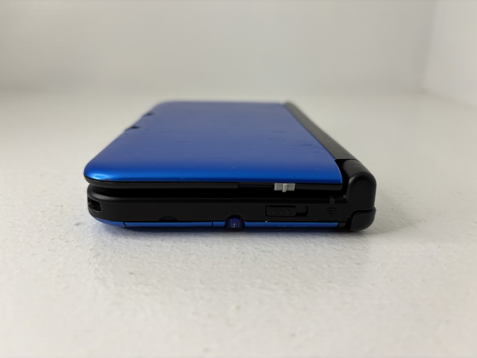 Nintendo 3DS XL Blue/Black Handheld System Wi-Fi w/ Game & OEM Charger Tested