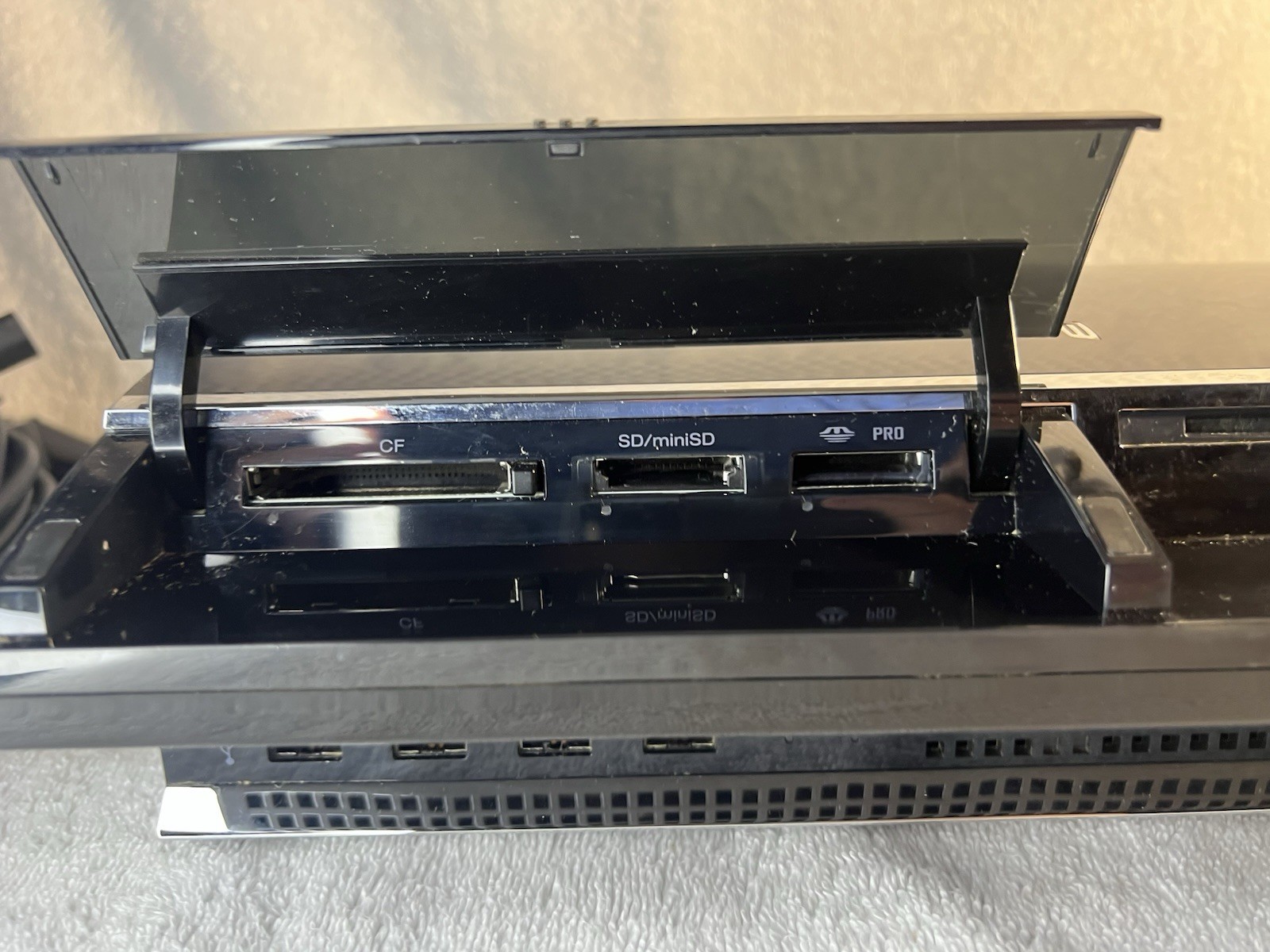 Sony PlayStation 3 CECHE01 Backwards Compatible System READ.