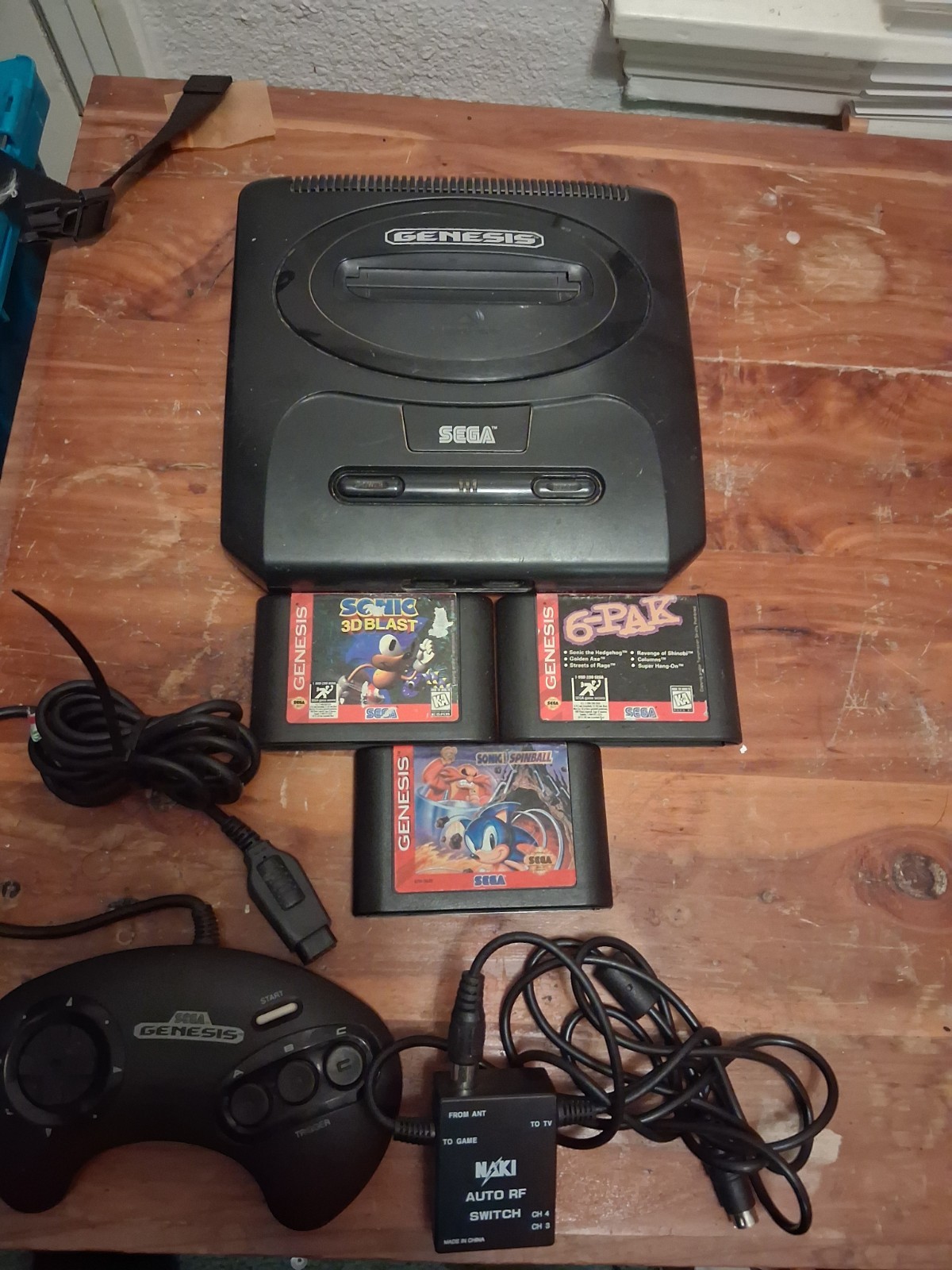 SEGA Genesis Model 2 Console System MK-1631 Bundle w/ OEM Controllers & Game