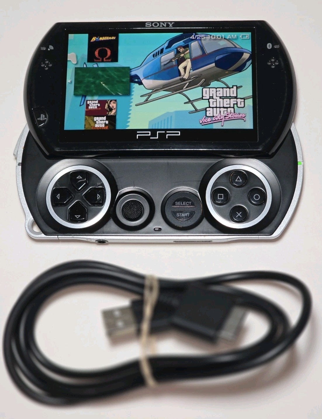 Sony PSP Go PSP-N1001 Black Handheld Console + Charging Cable + Protector