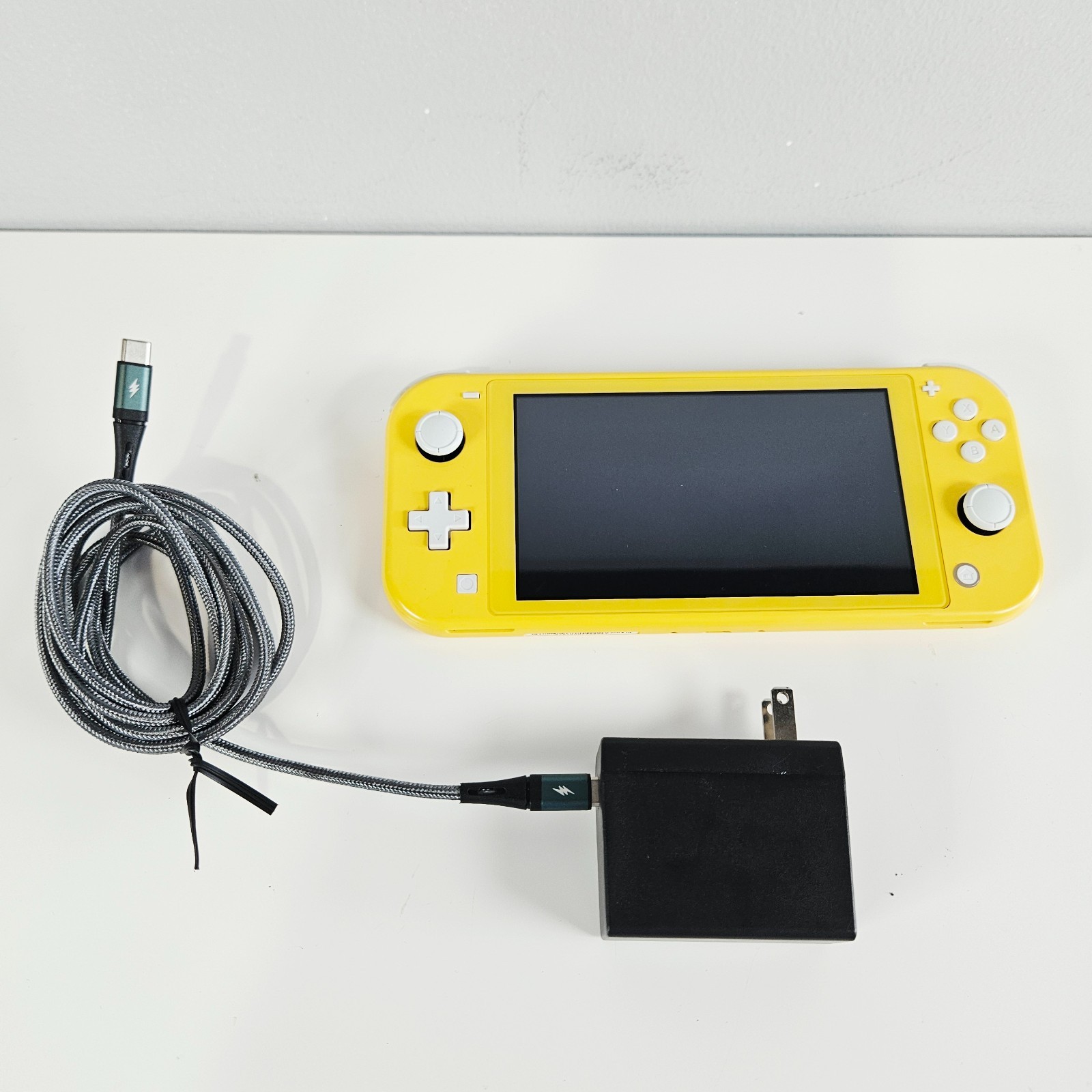 Nintendo Switch Lite Yellow 32GB 720p Wi-Fi Handheld Console HDH-001 Tested