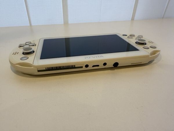 Sony PCH-2000 PS Vita Gundam Breaker Starter Pack Console only White Good HP