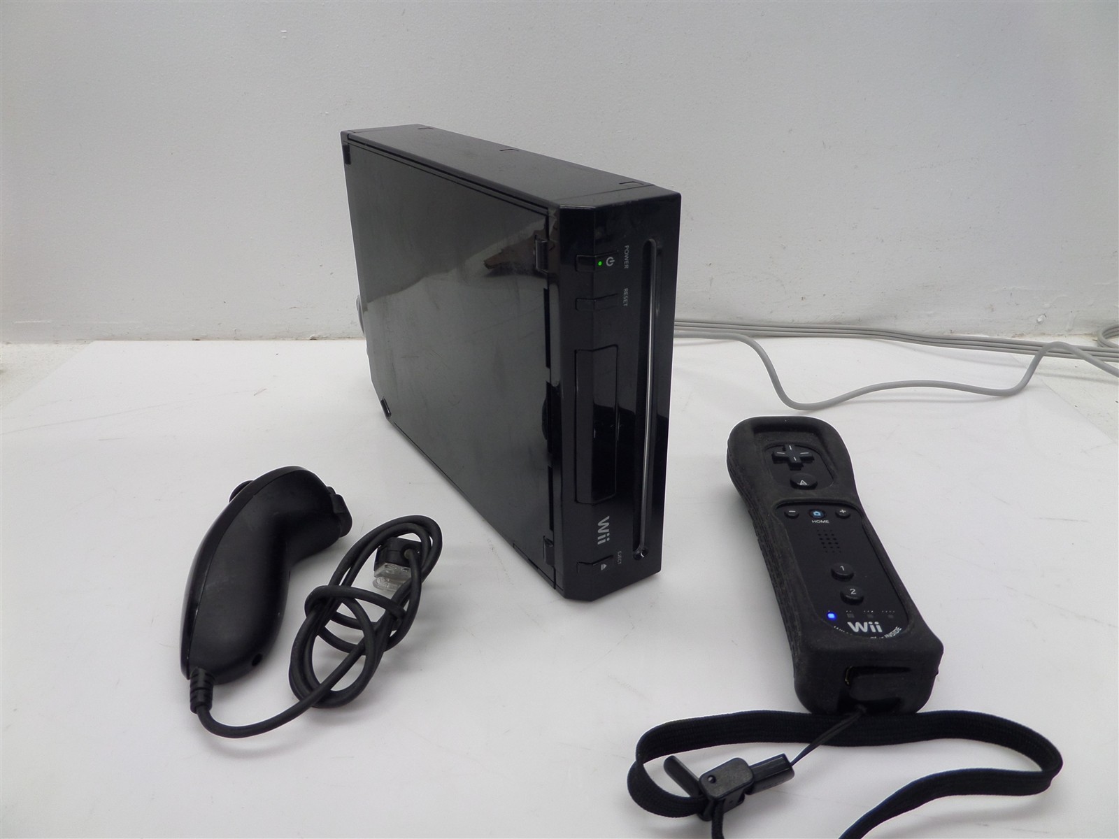 Nintendo Wii Console RVL-101(USA) Black w/ Remote & Nunchuk