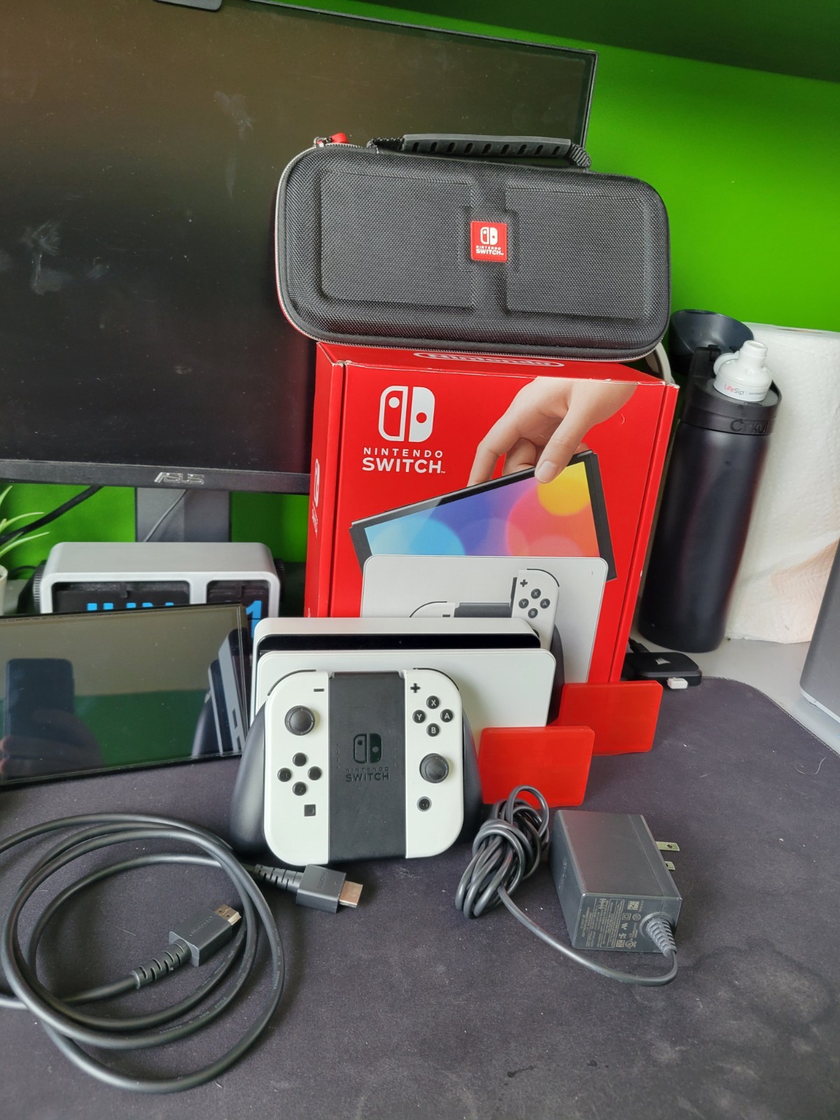 Nintendo Switch OLED with Box, Case And 256gb Micro SD Card