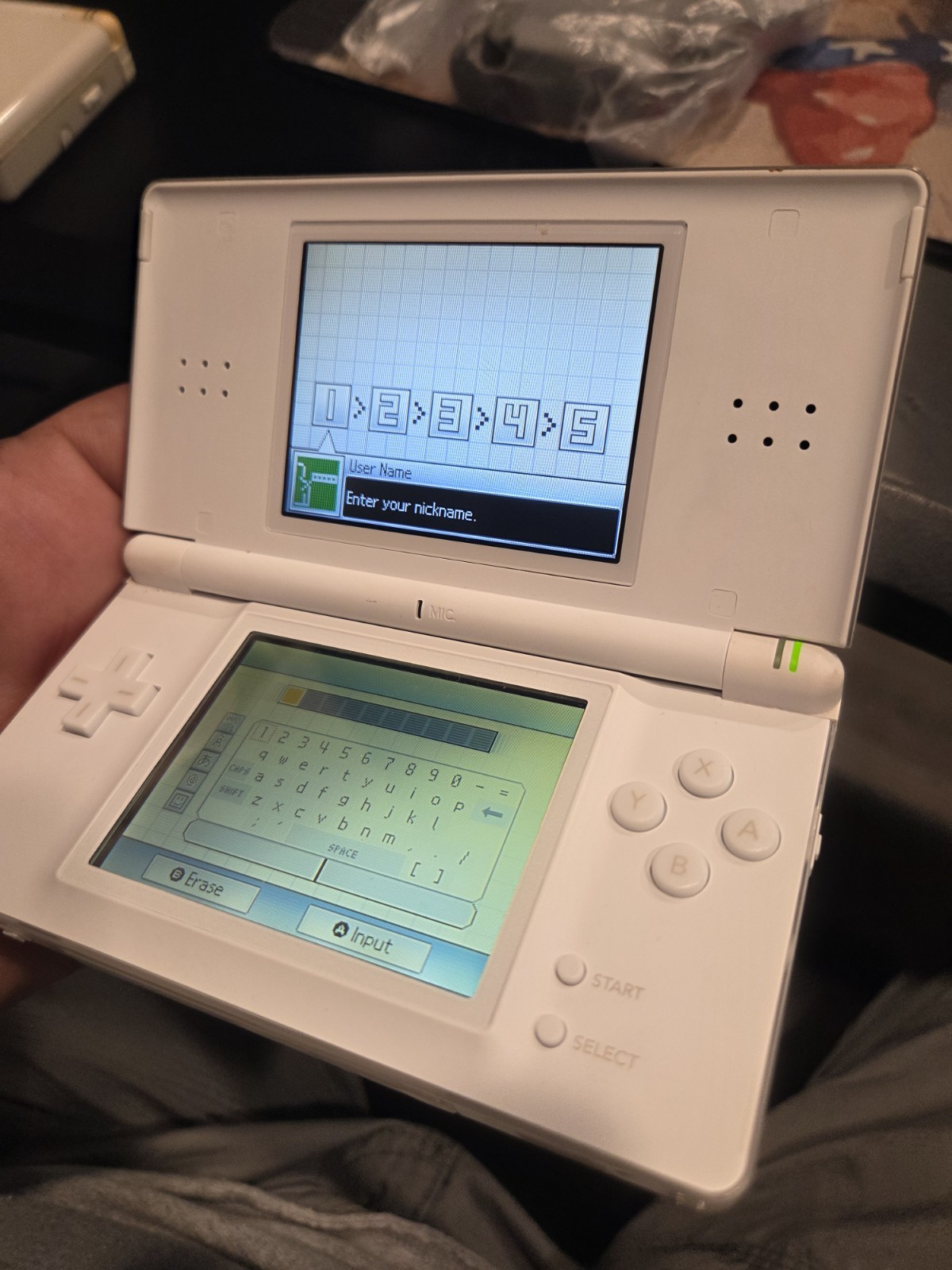 Nintendo DS Lite USG-001 JPN White Handheld Console Stylus & Cable