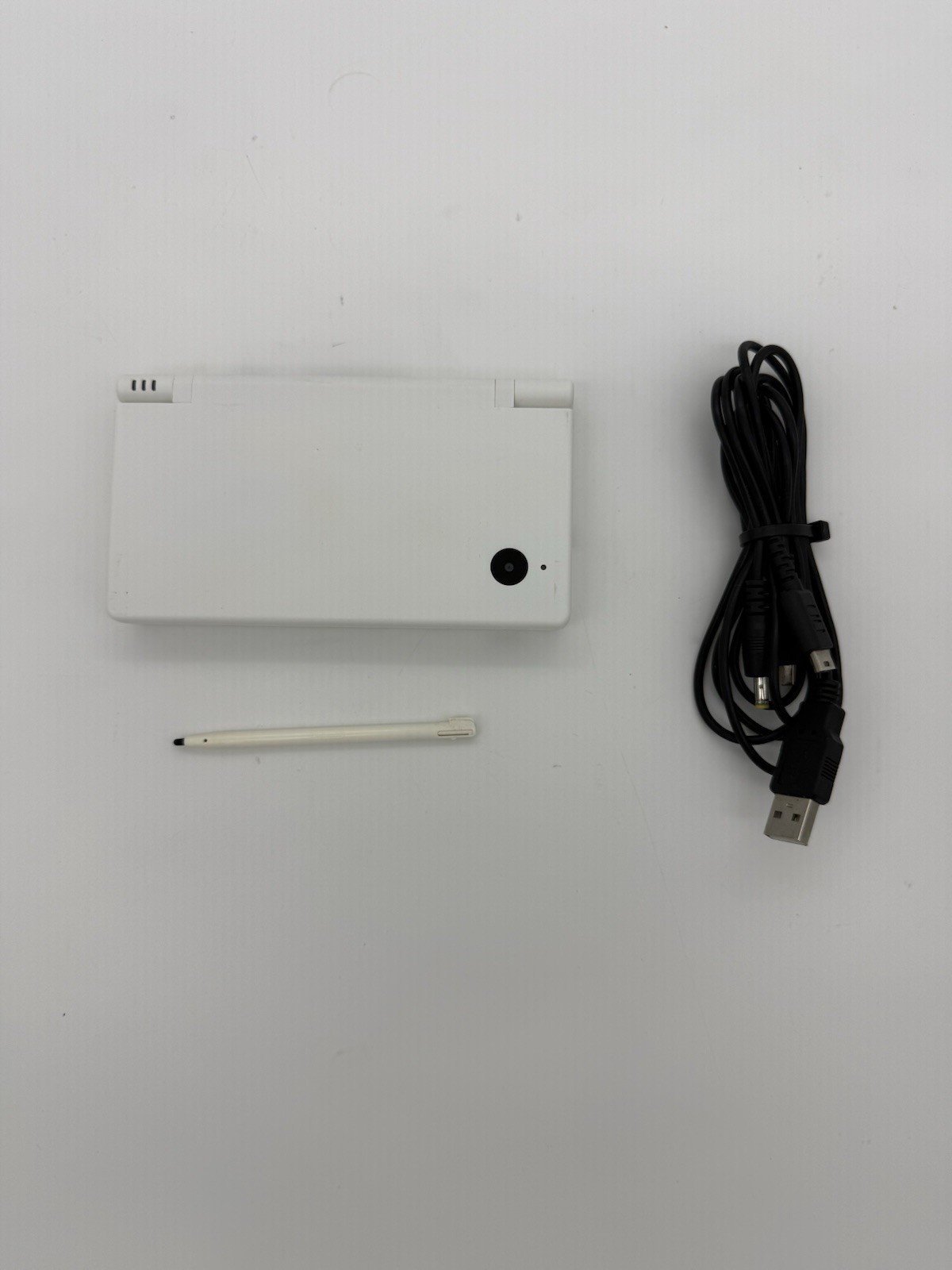 Nintendo DSi White Console Bundle w/ Charger, Stylus & 16 Games Tested Works