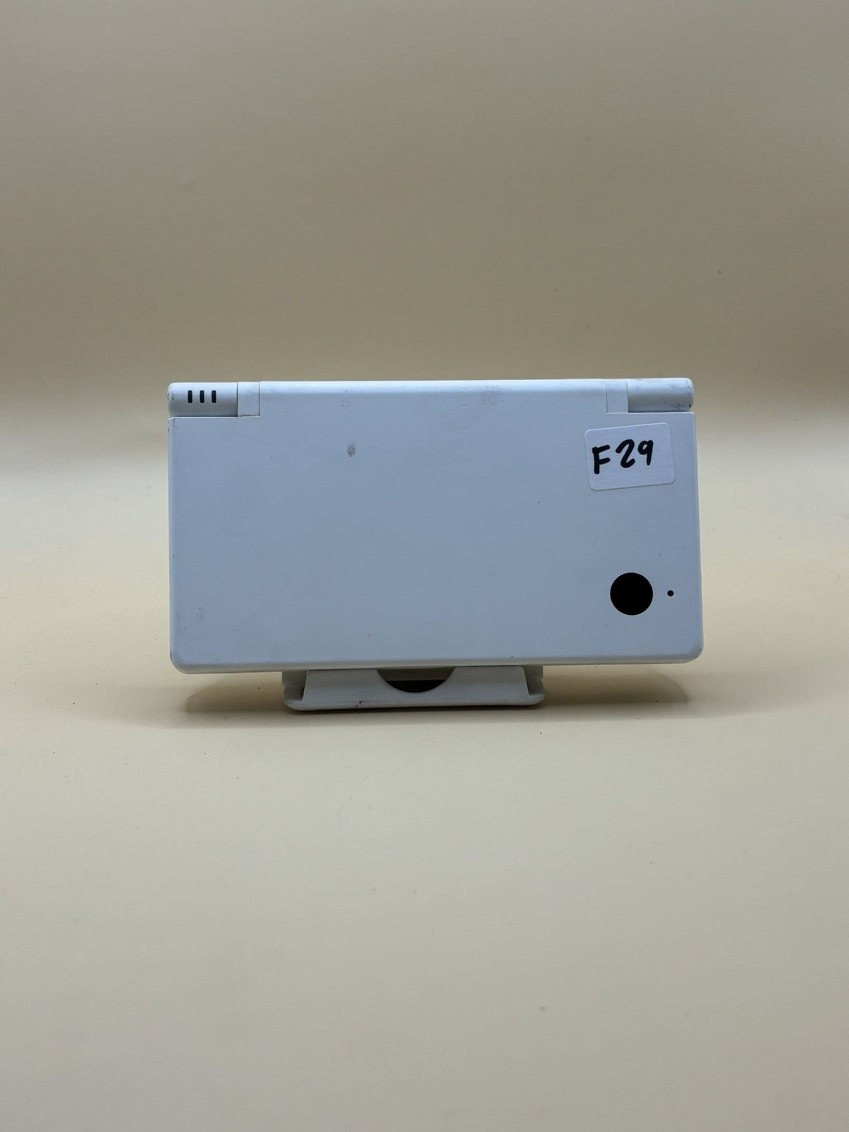 Nintendo DSi – White (F29) READ DESCRIPTION