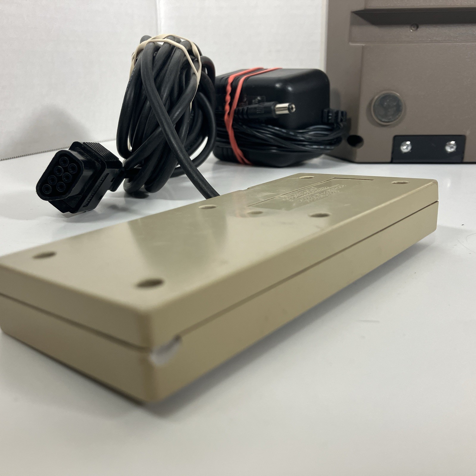 Nintendo NES Console NES-001 Controller Power Brick AV Cables