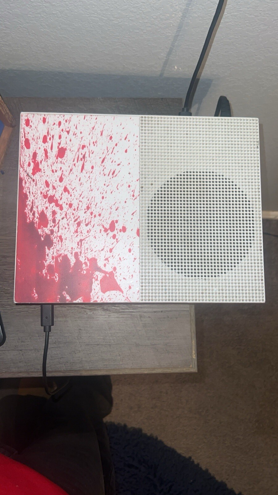 Excellent condition works perfectly fine, power cord not included
