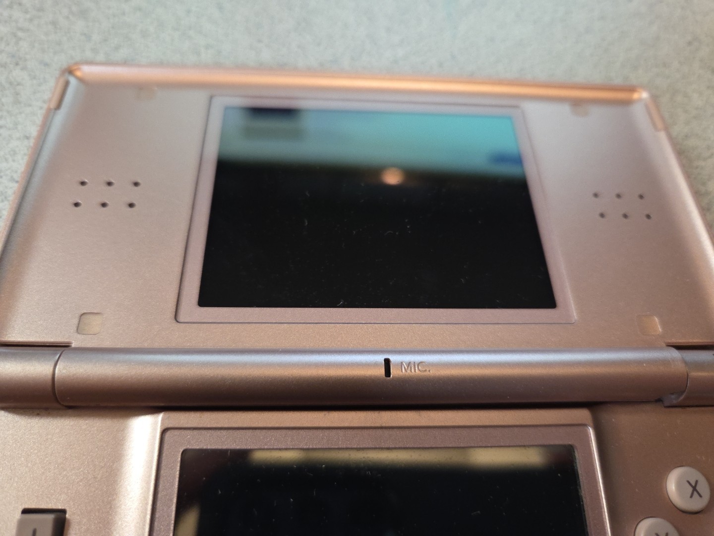 Nintendo DS Lite (Metallic Rose) w/charger, Works but some damage, PLEASE READ!!