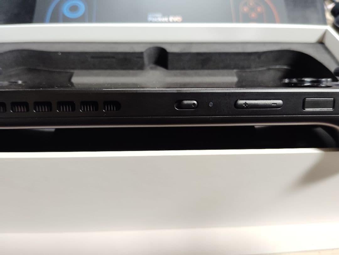 AYANEO Pocket EVO 8GB Ram 128GB White w/Box Used from Japan