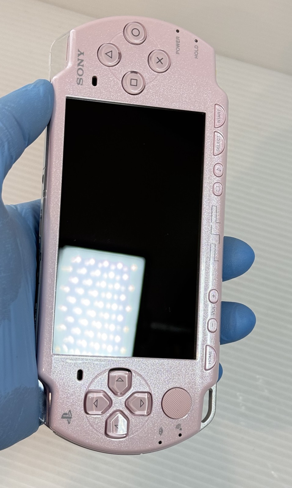 Sony PSP-2000 PSP 2000 Console Rose Pink in box Region free w/32MB memory – Mint