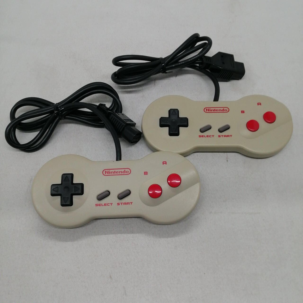 Nintendo New Famicom AV Console Controller HVC-101 Working 2 Controllers F/S JP