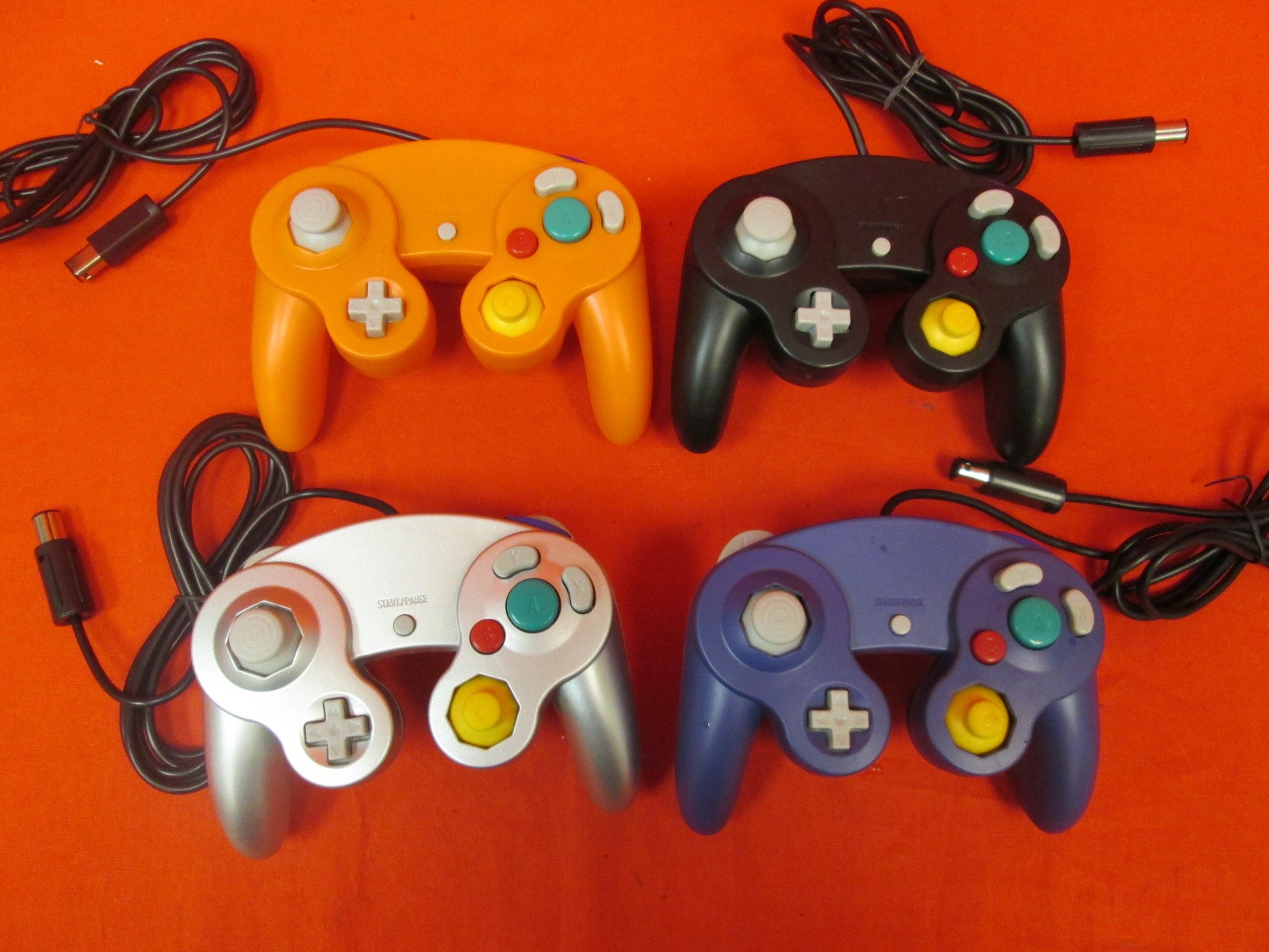 Nintendo GameCube Console Silver Platinum With 4 Controllers Very Good 9407
